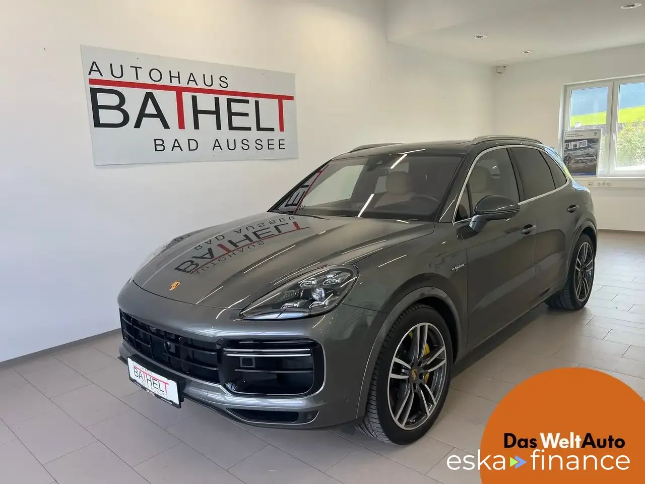 Lízing SUV Porsche Cayenne 2022