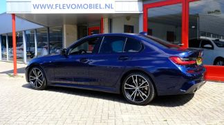 Lízing Sedan BMW 330 2019
