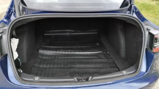 Lízing Sedan Tesla Model 3 2022