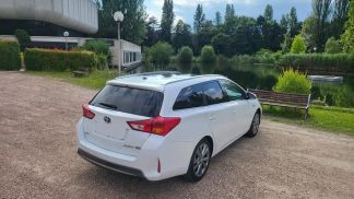 Lízing Kombi Toyota Auris 2013