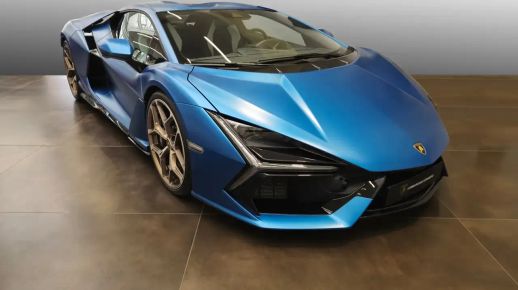 Lamborghini REVUELTO 2024
