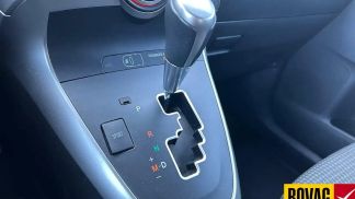 Lízing Hatchback Toyota Verso 2015