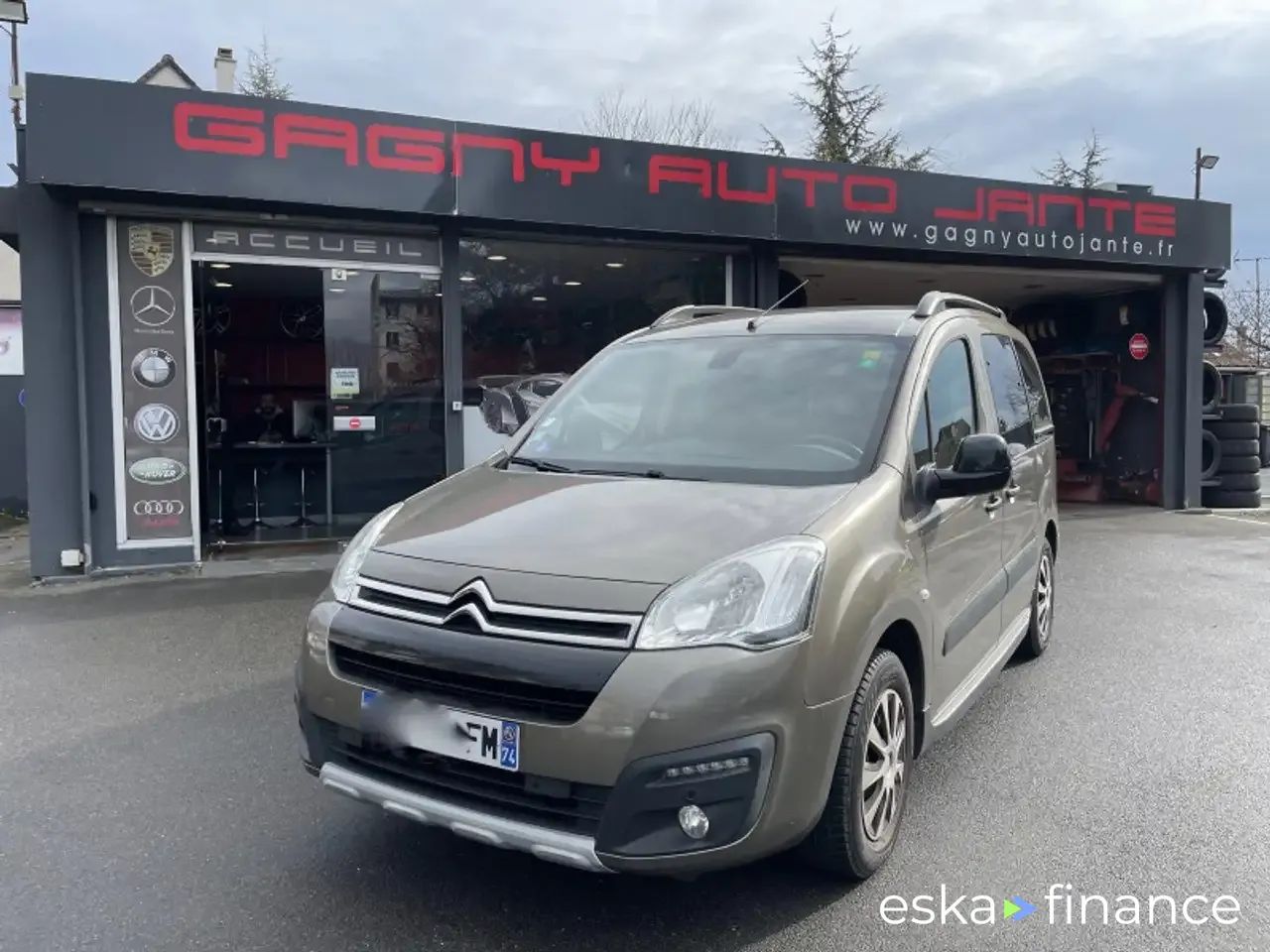 Lízing Hatchback Citroën Berlingo 2016