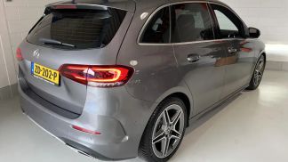Lízing Hatchback MERCEDES B 180 2019