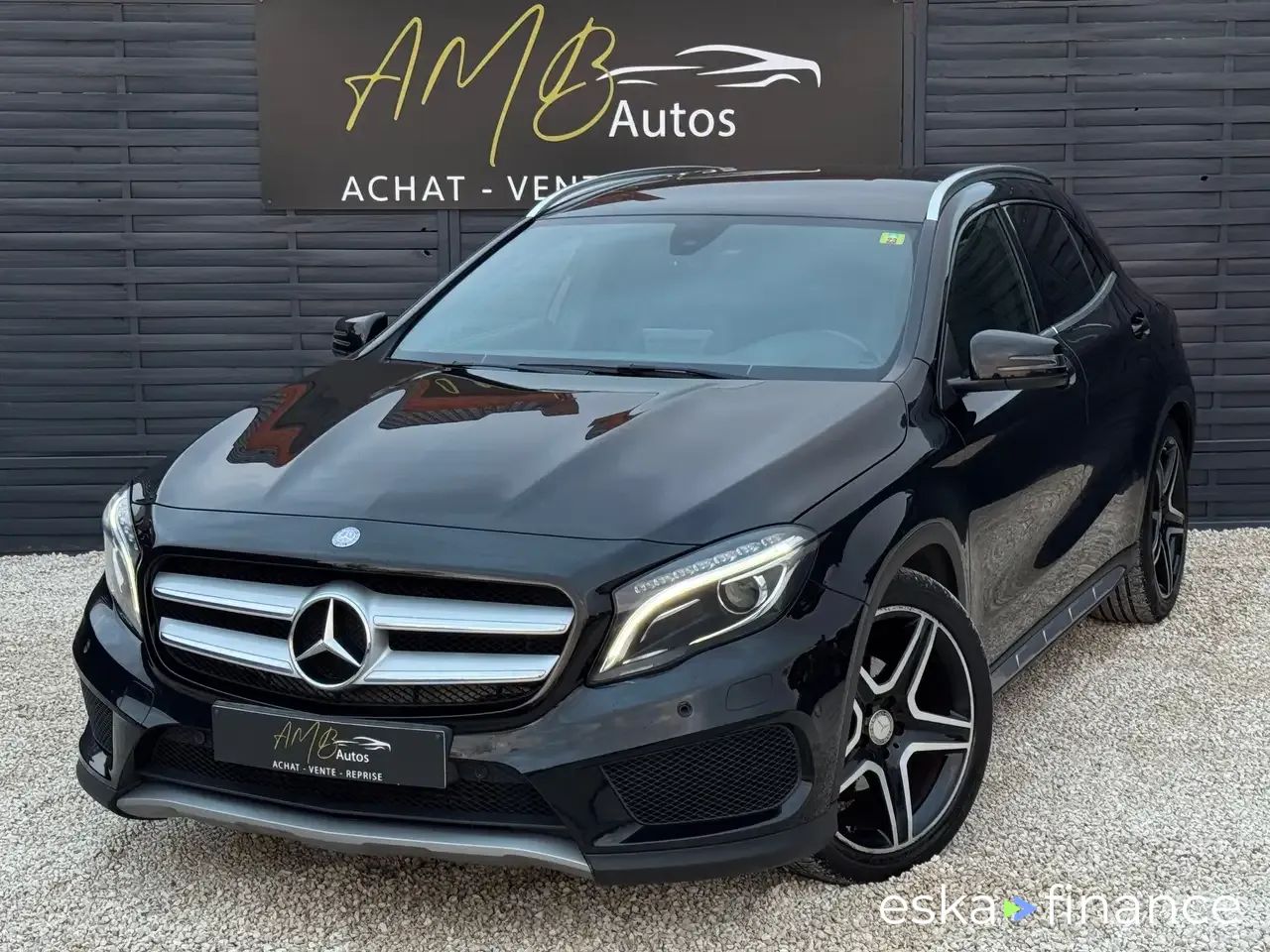 Lízing SUV MERCEDES GLA 180 2016