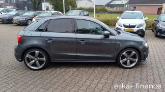 Lízing Hatchback Audi A1 2013