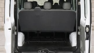 Lízing Hatchback Opel Vivaro 2013