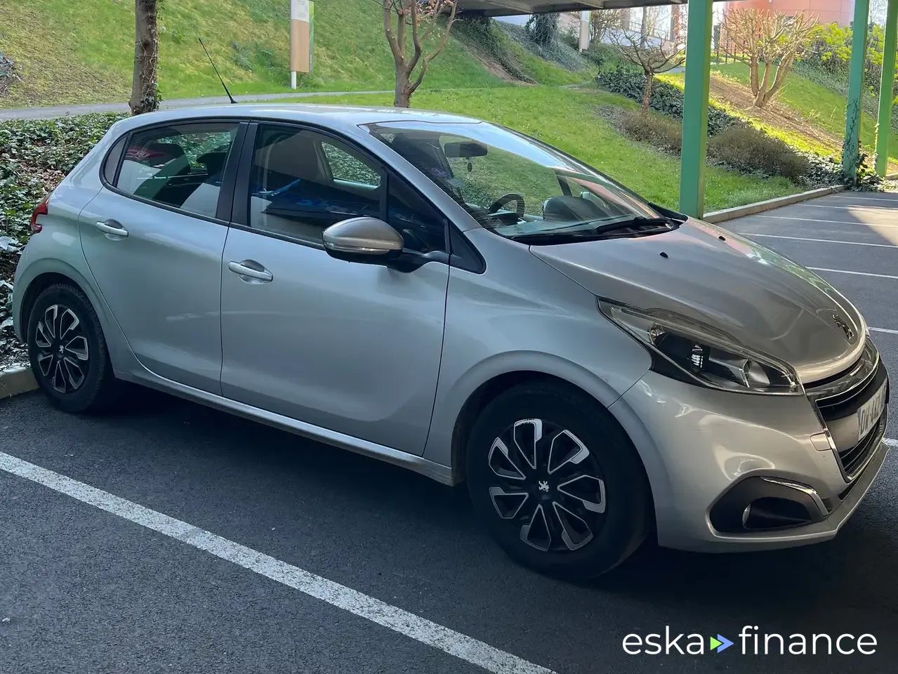 Leasing Sedan Peugeot 208 2015