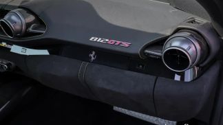 Leasing Convertible Ferrari 812 2023