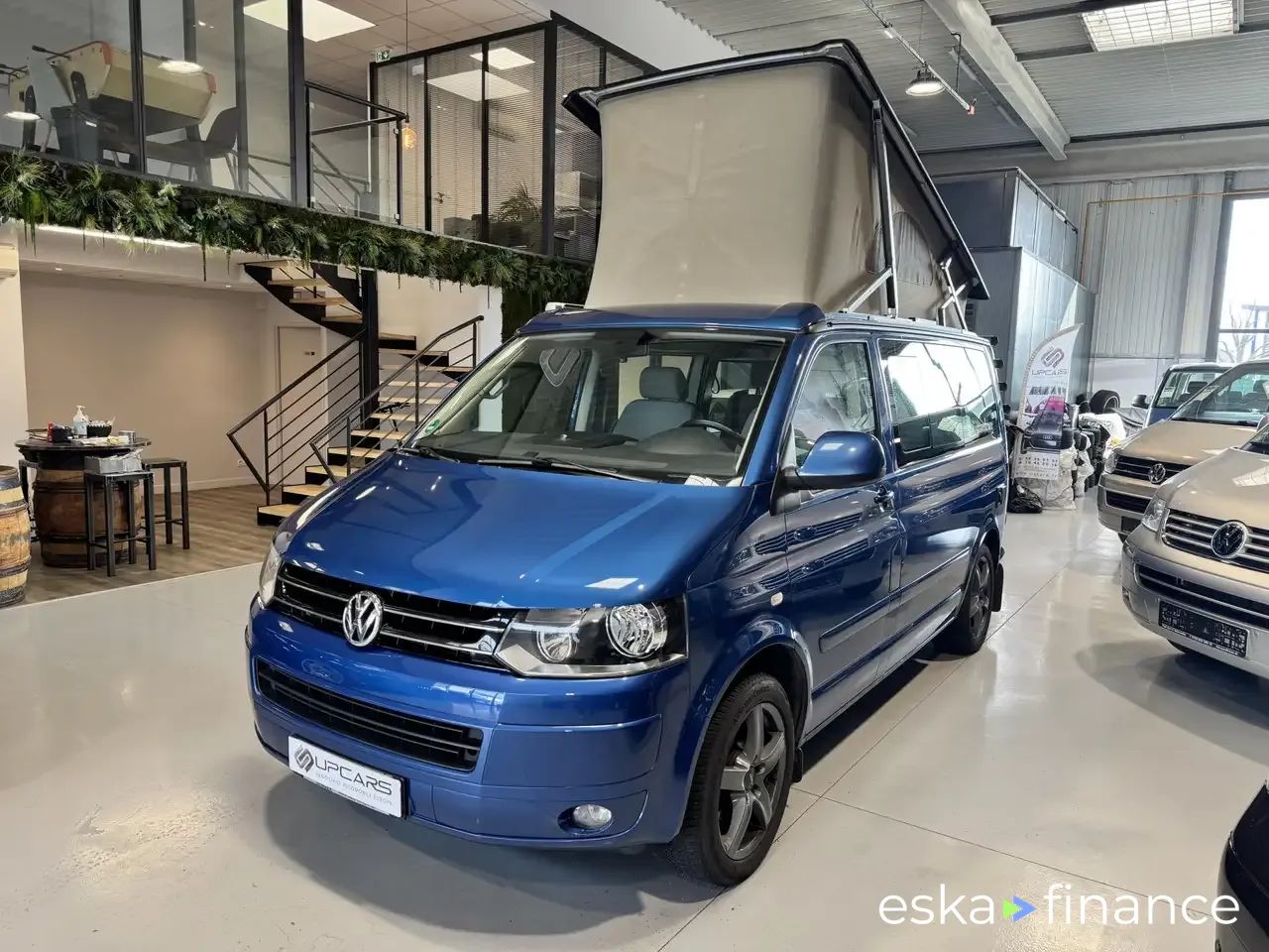 Lízing Sedan Volkswagen T5 2012