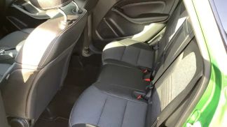 Lízing Hatchback MERCEDES B 180 2016