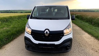 Zamknięte pudełko Renault Trafic 2014