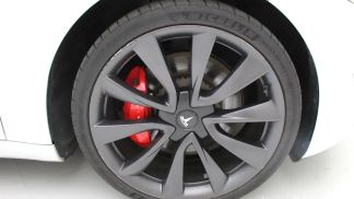 Lízing Sedan Tesla Model 3 2020