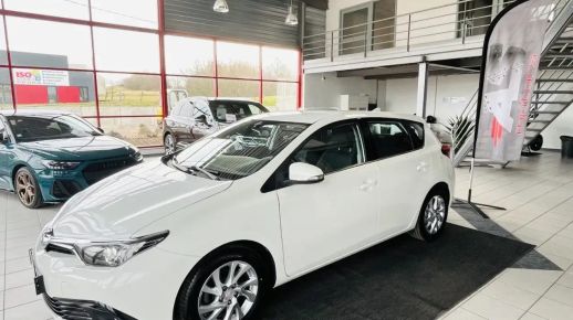 Toyota Auris 2015