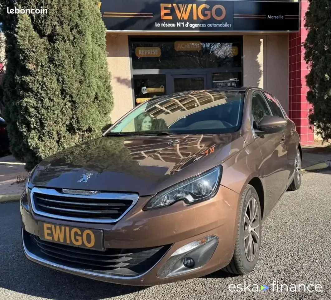 Lízing Sedan Peugeot 308 2014