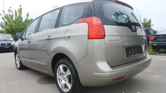 Lízing Hatchback Peugeot 5008 2013