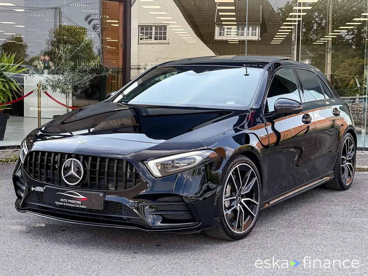 Financování Sedan MERCEDES A 35 AMG 2020