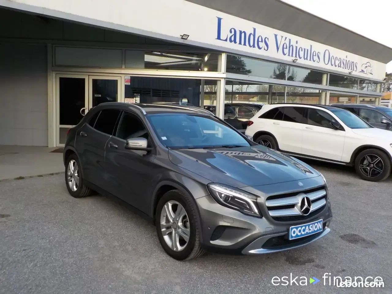 Lízing SUV MERCEDES GLA 200 2016