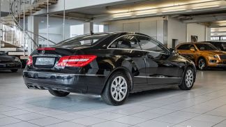 Financování Kupé MERCEDES E 220 2011