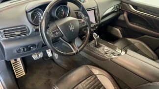 Leasing Wagon Maserati Levante 2019