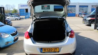 Lízing Hatchback Opel Astra 2011