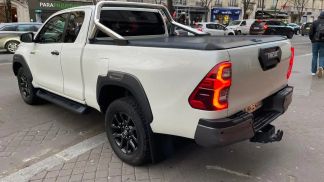 Finansowanie SUV Toyota Hilux 2021