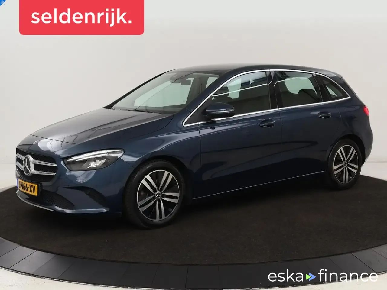 Leasing Hatchback MERCEDES B 180 2020