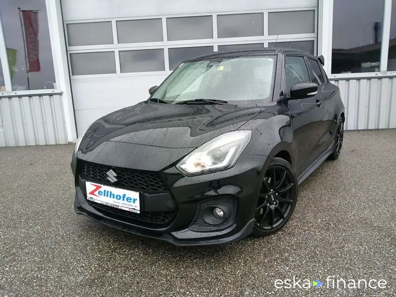 Leasing Hatchback Suzuki Swift 2020