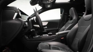Lízing Sedan MERCEDES CLA 250 2021