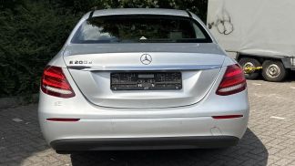 Lízing Sedan MERCEDES E 200 2019