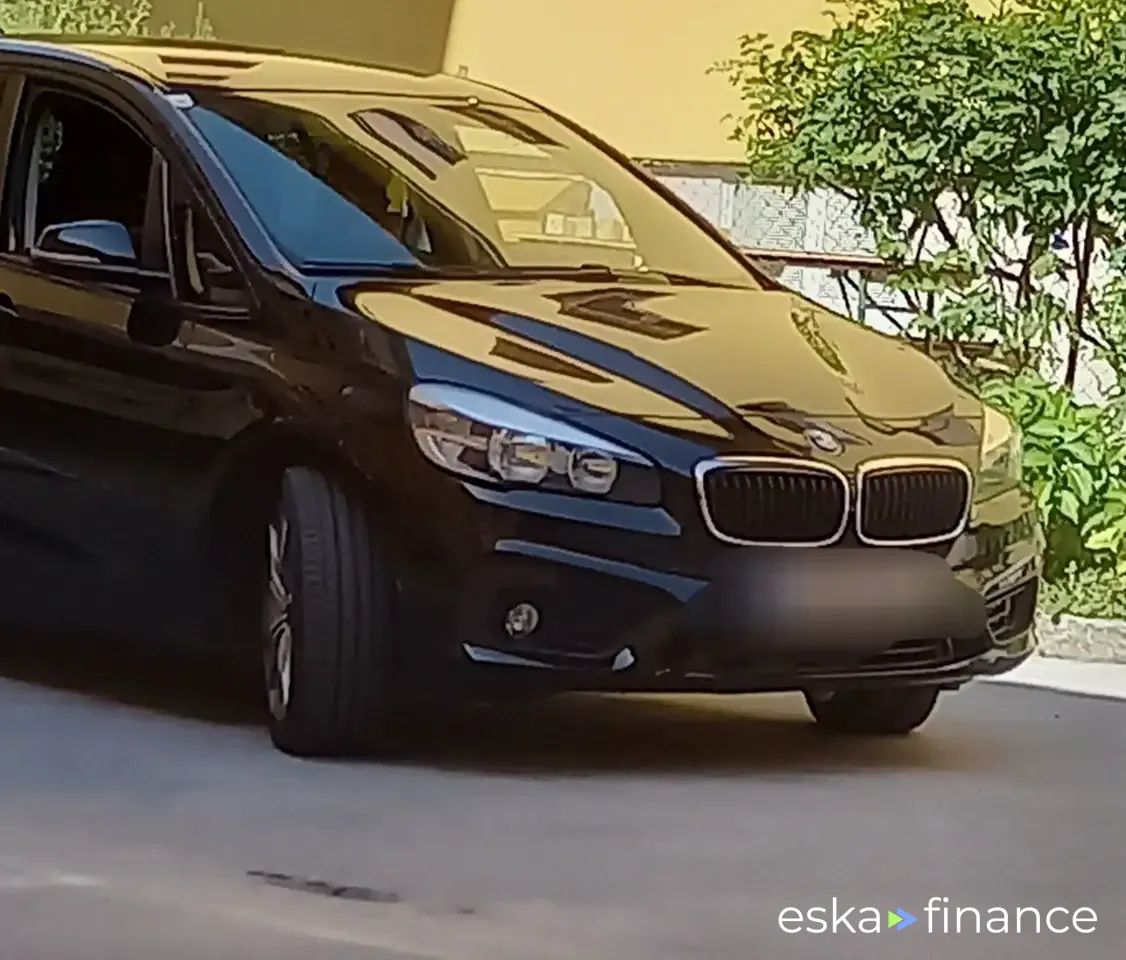 Lízing Sedan BMW 218 2015