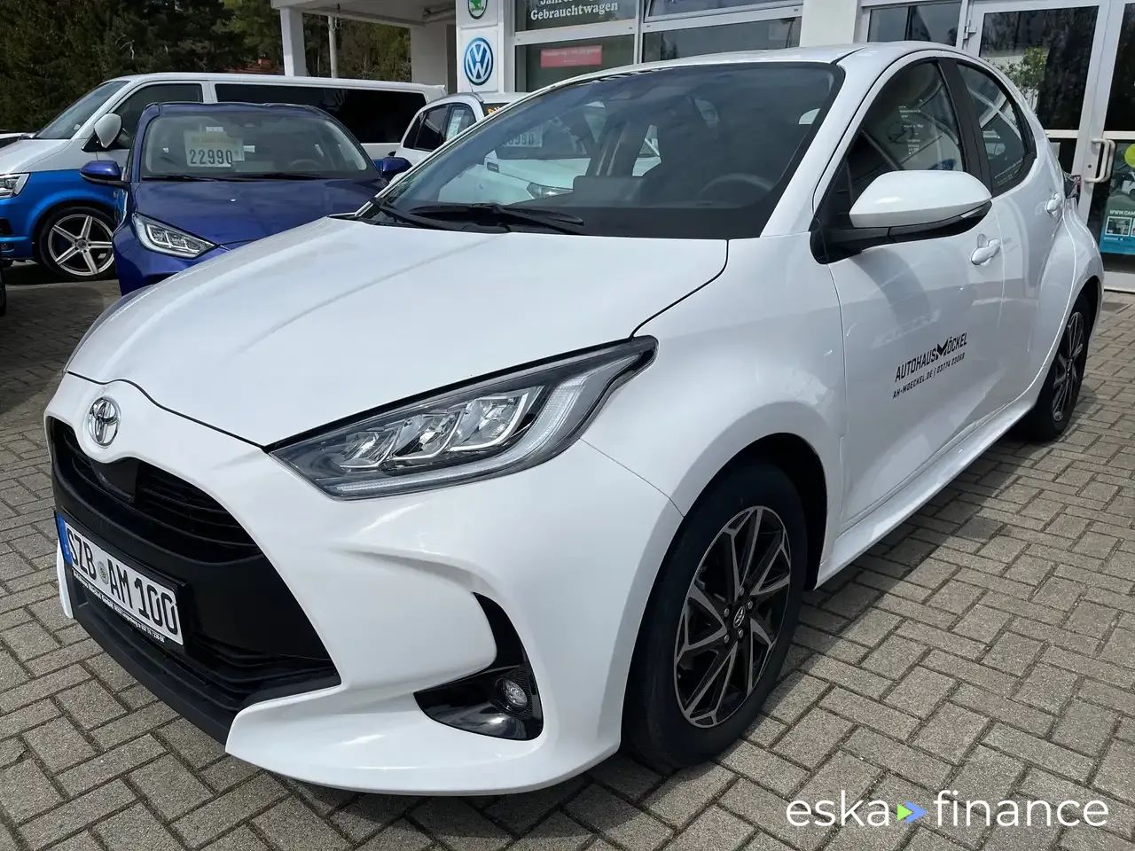 Lízing Sedan Toyota Yaris 2023