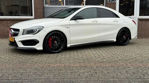 MERCEDES CLA 45 AMG 2013