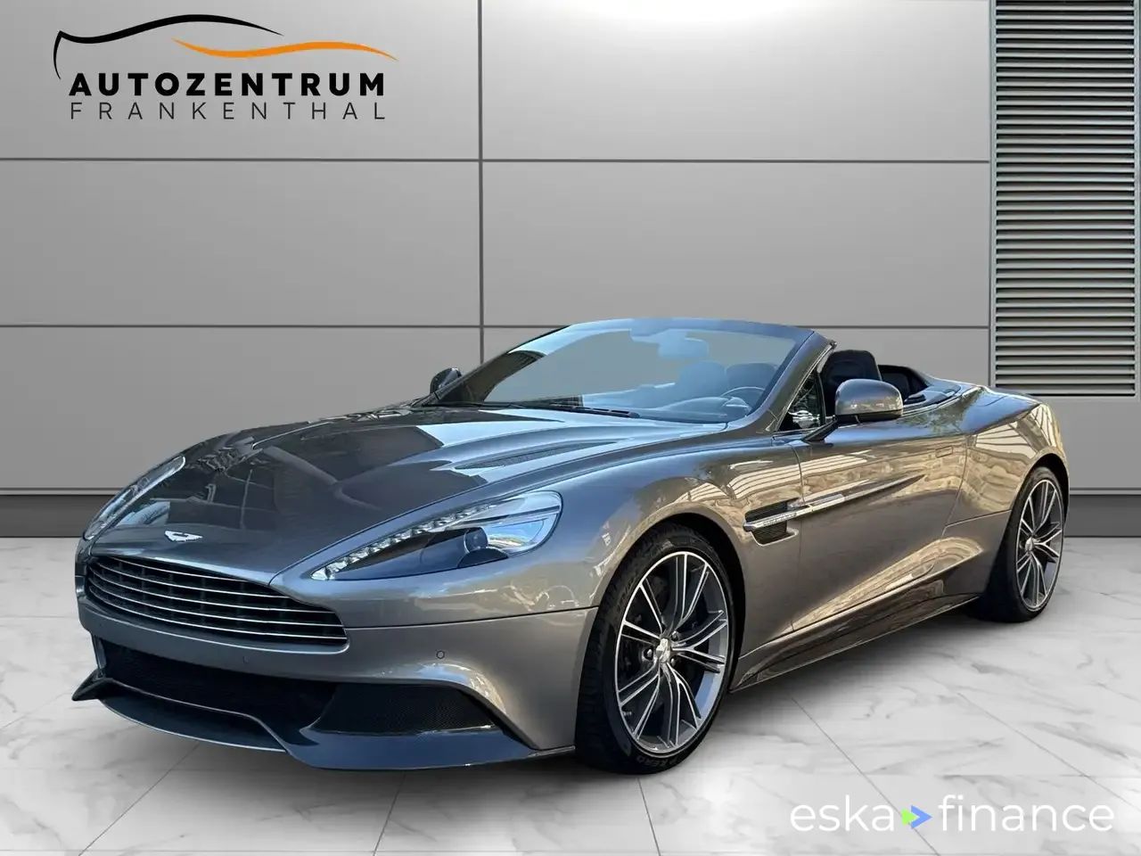 Leasing Convertible Aston Martin Vanquish 2015