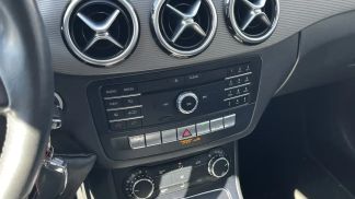 Lízing Hatchback MERCEDES B 180 2016