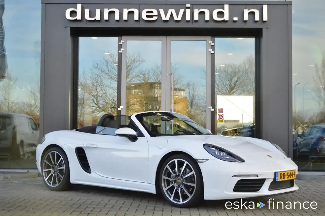 Financování Konvertibilní Porsche Boxster 2017