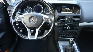 Lízing Kupé MERCEDES E 200 2011