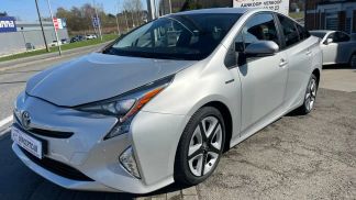 Lízing Sedan Toyota Prius 2016