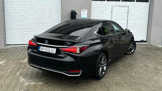 Financování Sedan Lexus ES 300H 2019