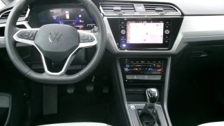 Lízing Hatchback Volkswagen Touran 2024