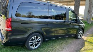 Financování Hatchback MERCEDES V 220 2022