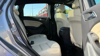 Lízing Hatchback MERCEDES B 180 2016