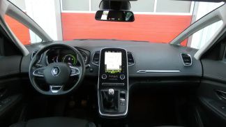 Leasing Le transport des passagers Renault Grand Scenic 2019