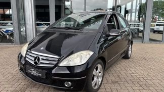 Lízing Hatchback MERCEDES A 160 2010
