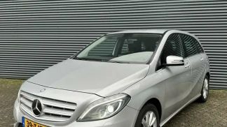 Lízing Hatchback MERCEDES B 180 2012