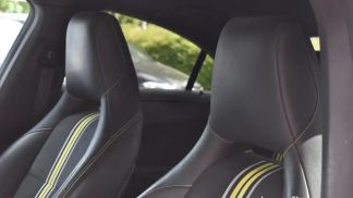 Lízing Sedan MERCEDES CLA 180 2013