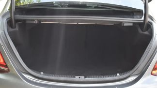 Lízing Sedan MERCEDES C 180 2021