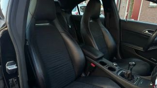 Lízing Sedan MERCEDES CLA 180 2013