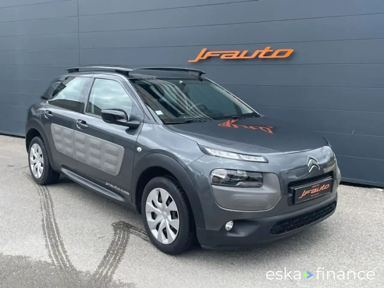 Financování Sedan Citroën C4 Cactus 2015