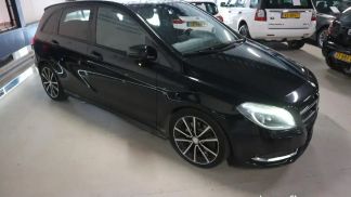 Lízing Hatchback MERCEDES B 220 2013